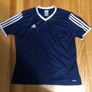 Adidas men’s XL Blue Tee
